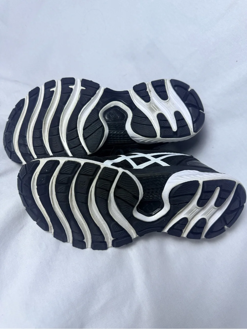 Asics mesh secure